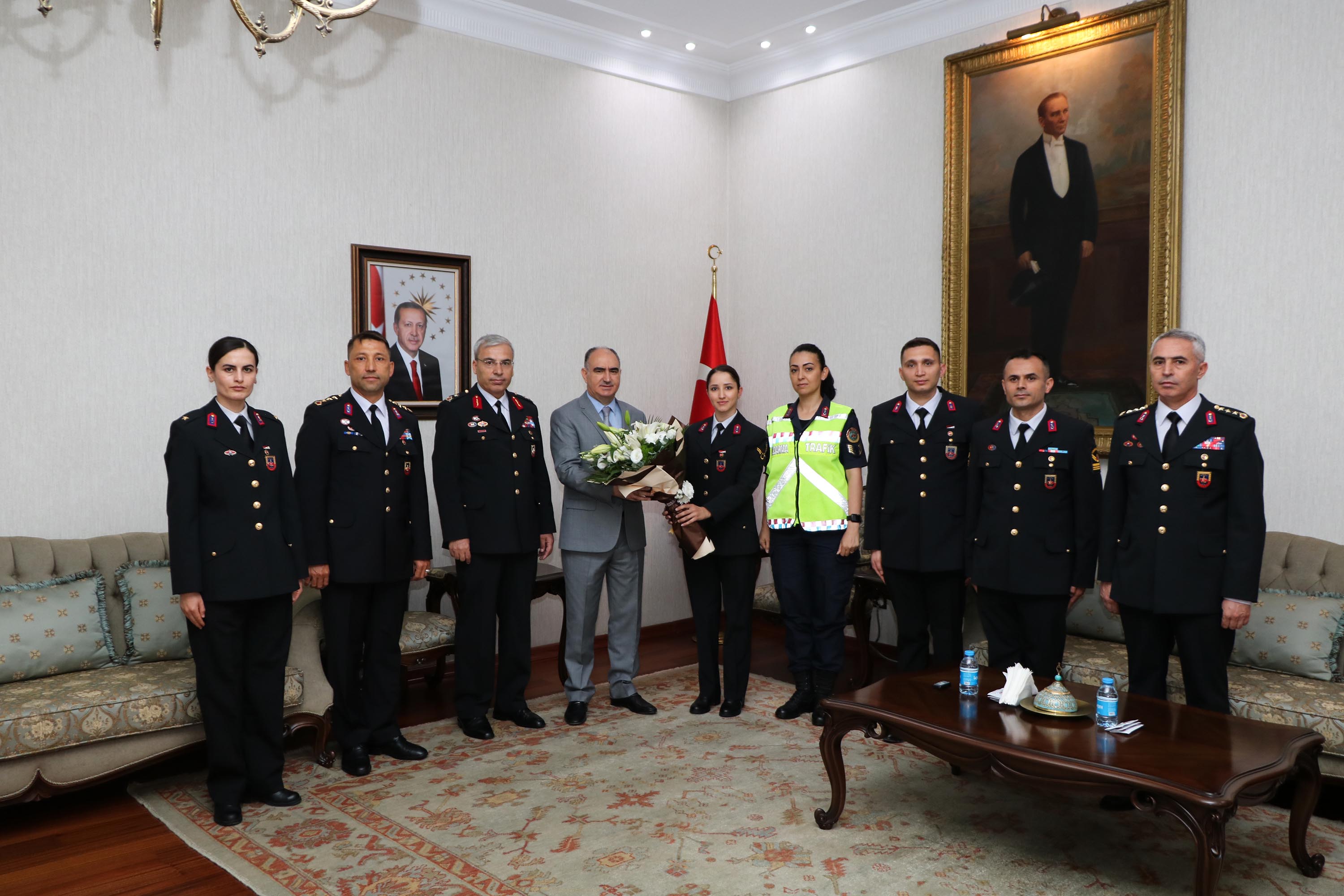 Vali Özkan’ı, Jandarma Teşkilatı, 183. Yıldönümü nedeniyle ziyaret etti