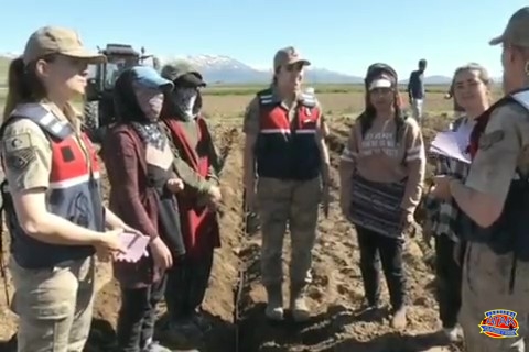 Bitlis’te Jandarma kadın astsubaylar KADES'i anlattı 