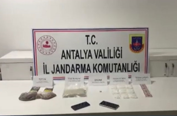 Antalya'da uyuşturucu operasyonun: 2 gözaltı
