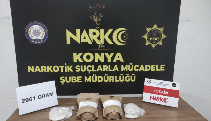 Konya’da yeni evli çiftin aracından 2 kilo 961 gram kokain çıktı
