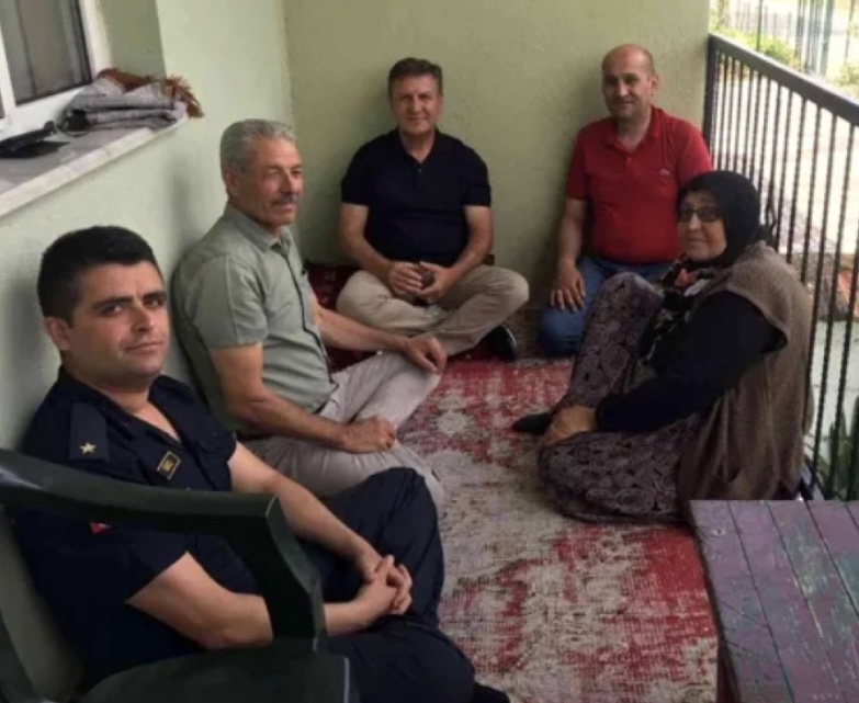 Tuğgeneral Alp'ten, Gazinin baba ocağına ziyaret   