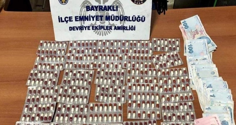 İzmir'de yeşil reçeteye tabi 560 hap ele geçirildi