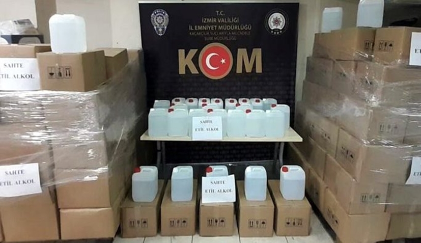 İzmir'de 8 ton sahte etil alkol ele geçirildi 