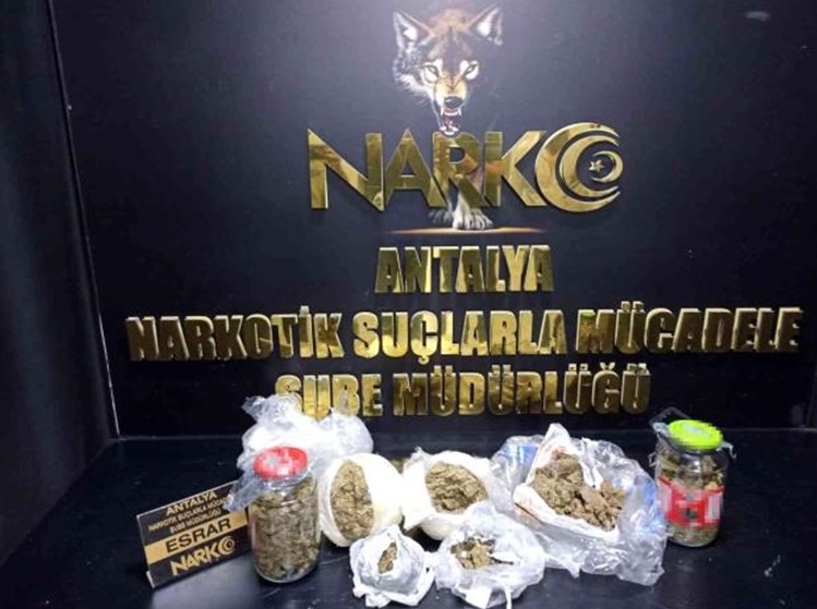 Antalya polisinden uyuşturucu operasyonu