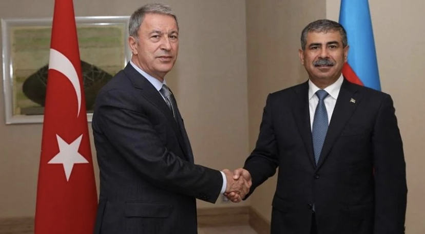 Bakan Akar, Azerbaycanlı mevkidaşıyla görüştü
