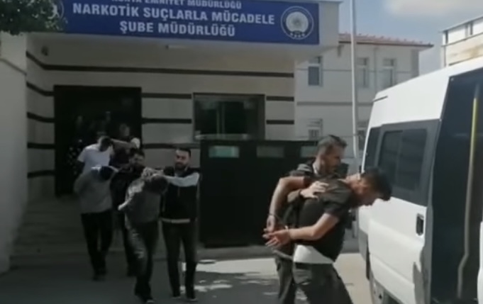 Konya Narkotikten zehir tacirlerine operasyon: 33 kişi tutuklandı