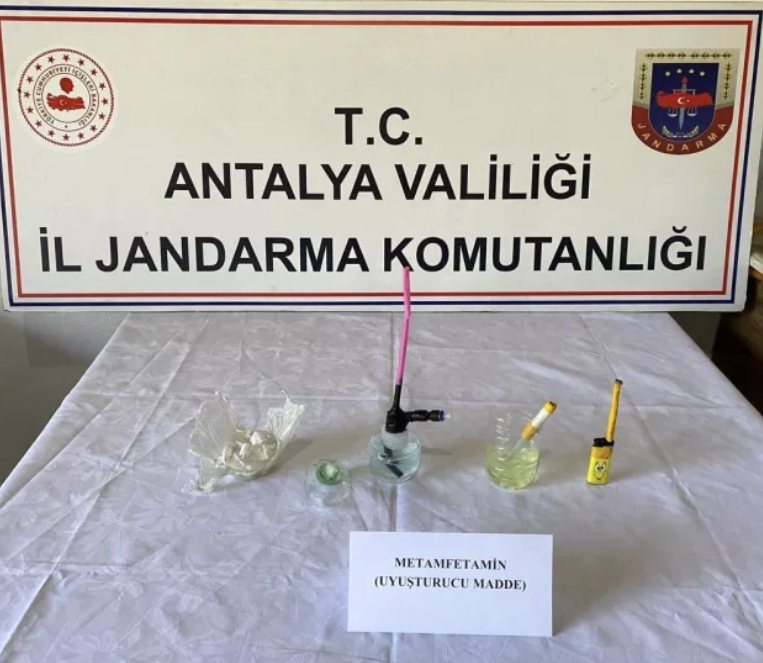 Antalya’da Narkotik köpeği Varan, uyuşturucuya geçit vermedi