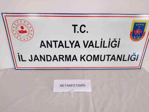 Antalya’da aranan şahıs uyuşturucuyla yakalandı
