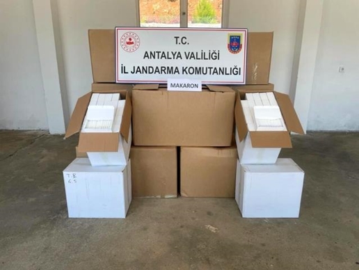 Antalya'da 850 bin adet kaçak makaron ele geçirildi
