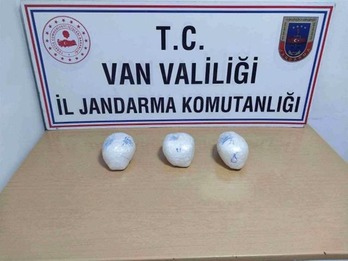 Van'da 3 kilogram metamfetamin ele geçirildi