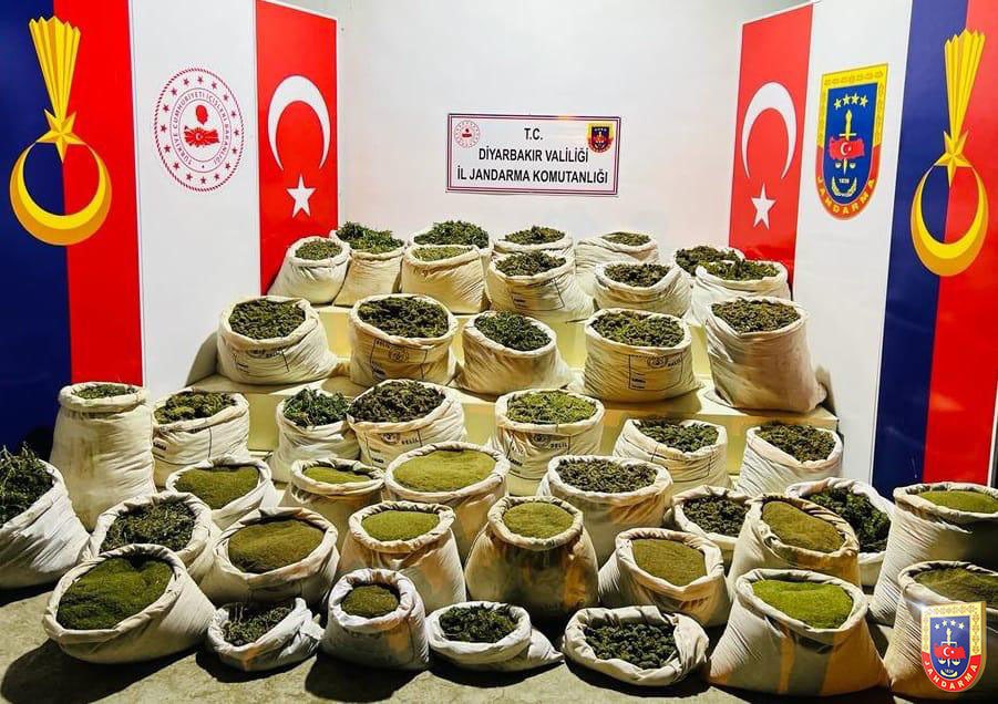 Diyarbakır'da terörün finans kaynağına darbe 