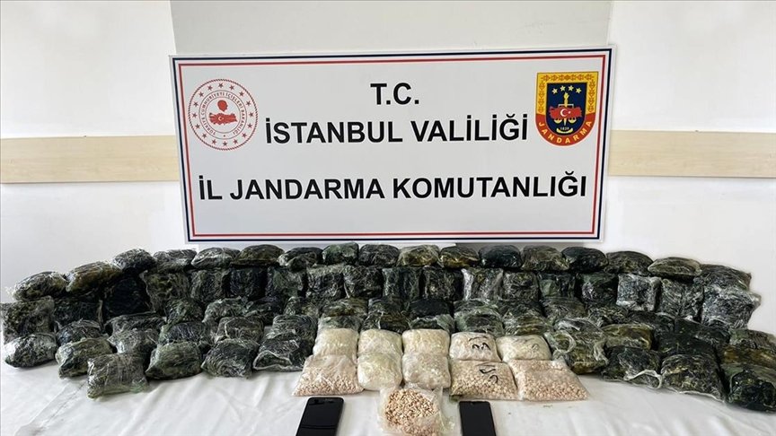 İstanbul'da 300 bin uyuşturucu hap ele geçirildi 