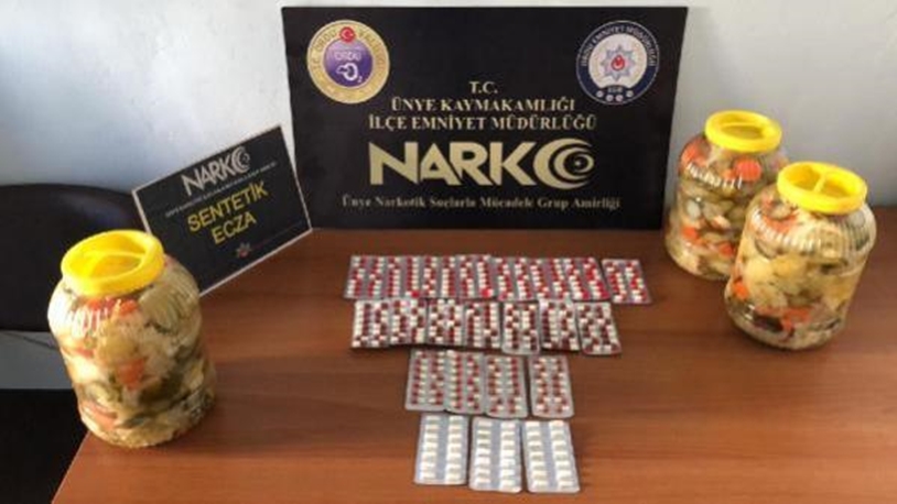 Ordu’da yolcu otobüsünde 308 uyuşturucu hap ele geçirildi