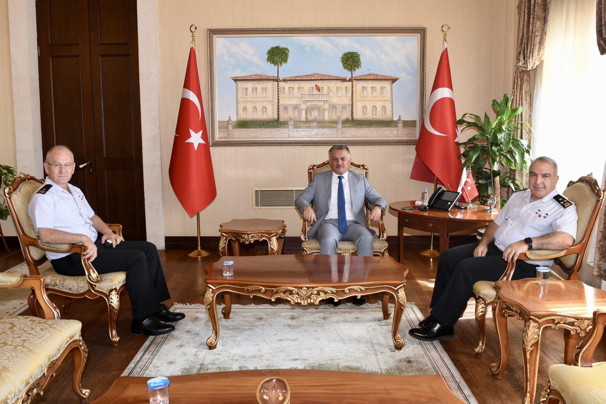 Antalya Valisi Ersin Yazıcı, Jandarma Genel Komutan Yardımcısı Korgeneral Halis Zafer Koç’u Makamında Kabul Etti