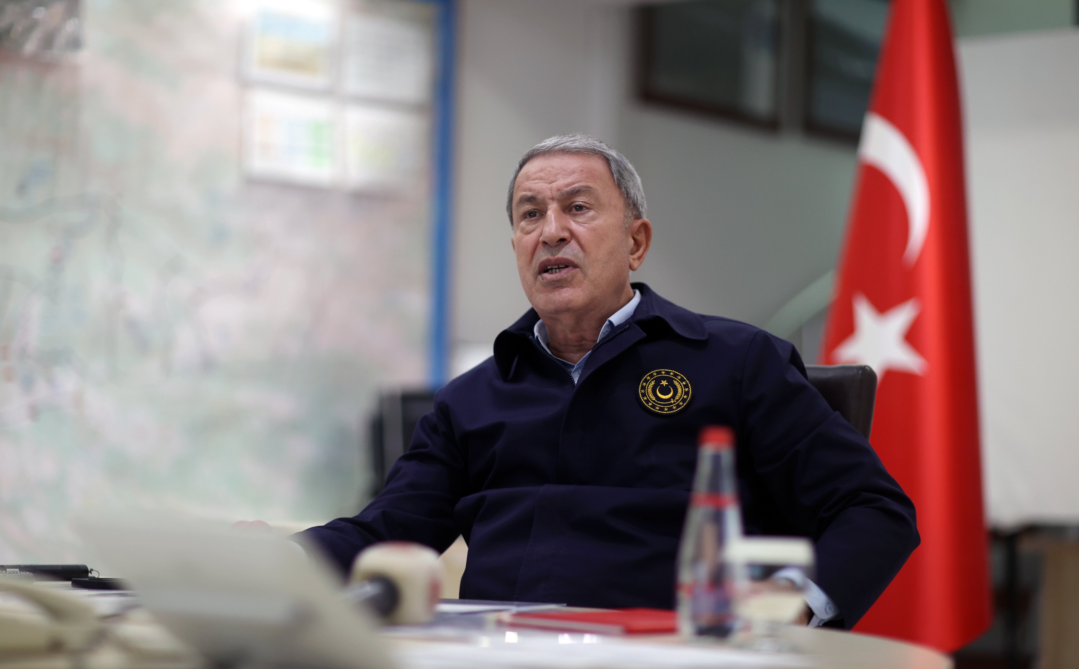 Bakan Akar sınır birliklerinin komutanları ile toplantı yaptı 