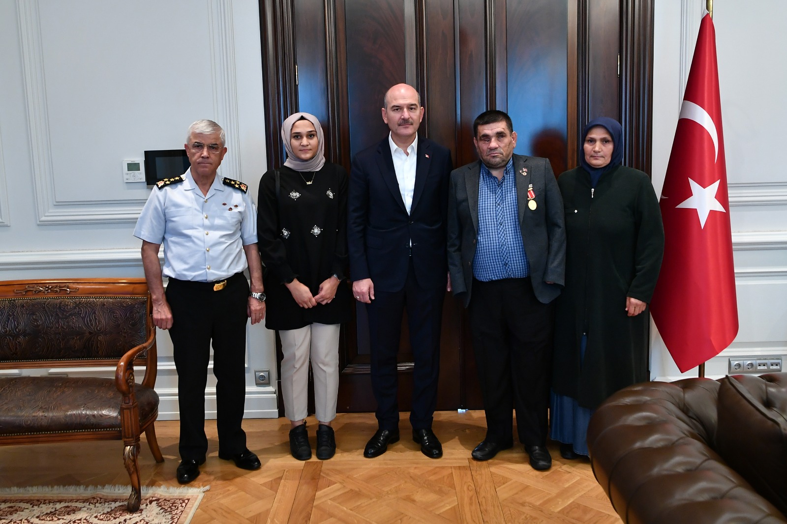 Bakan Soylu'ya Şehit ailelerinden ziyaret 