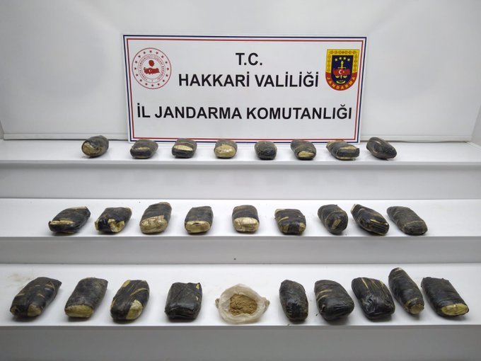 Hakkari'de 27 kilo 500 gram uyuşturucu ele geçirildi