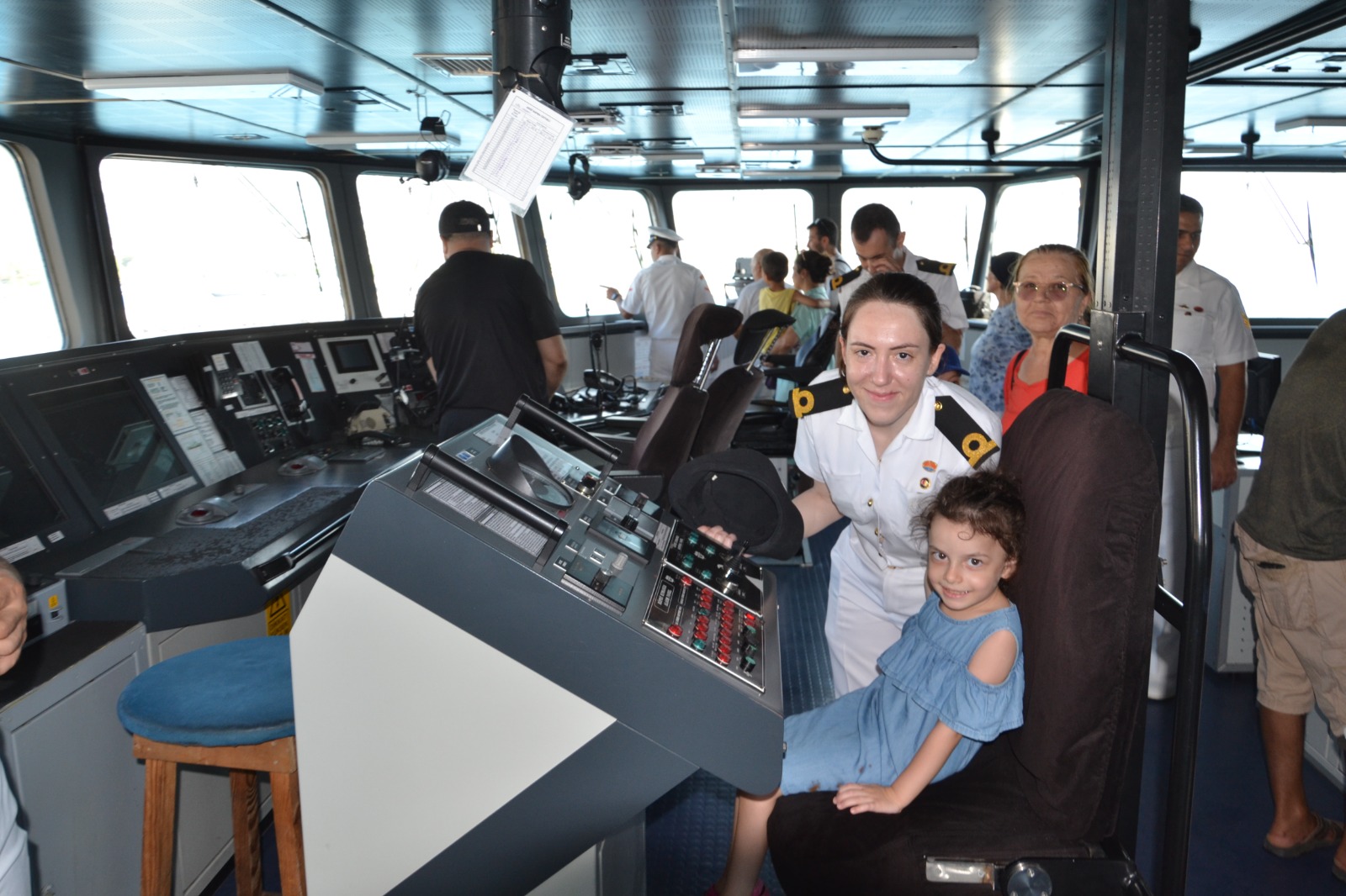 ANTALYA DA SAHİL GÜVENLİK KOMUTANLIĞI GEMİLERİ HALKIN ZİYARETİNE AÇILDI