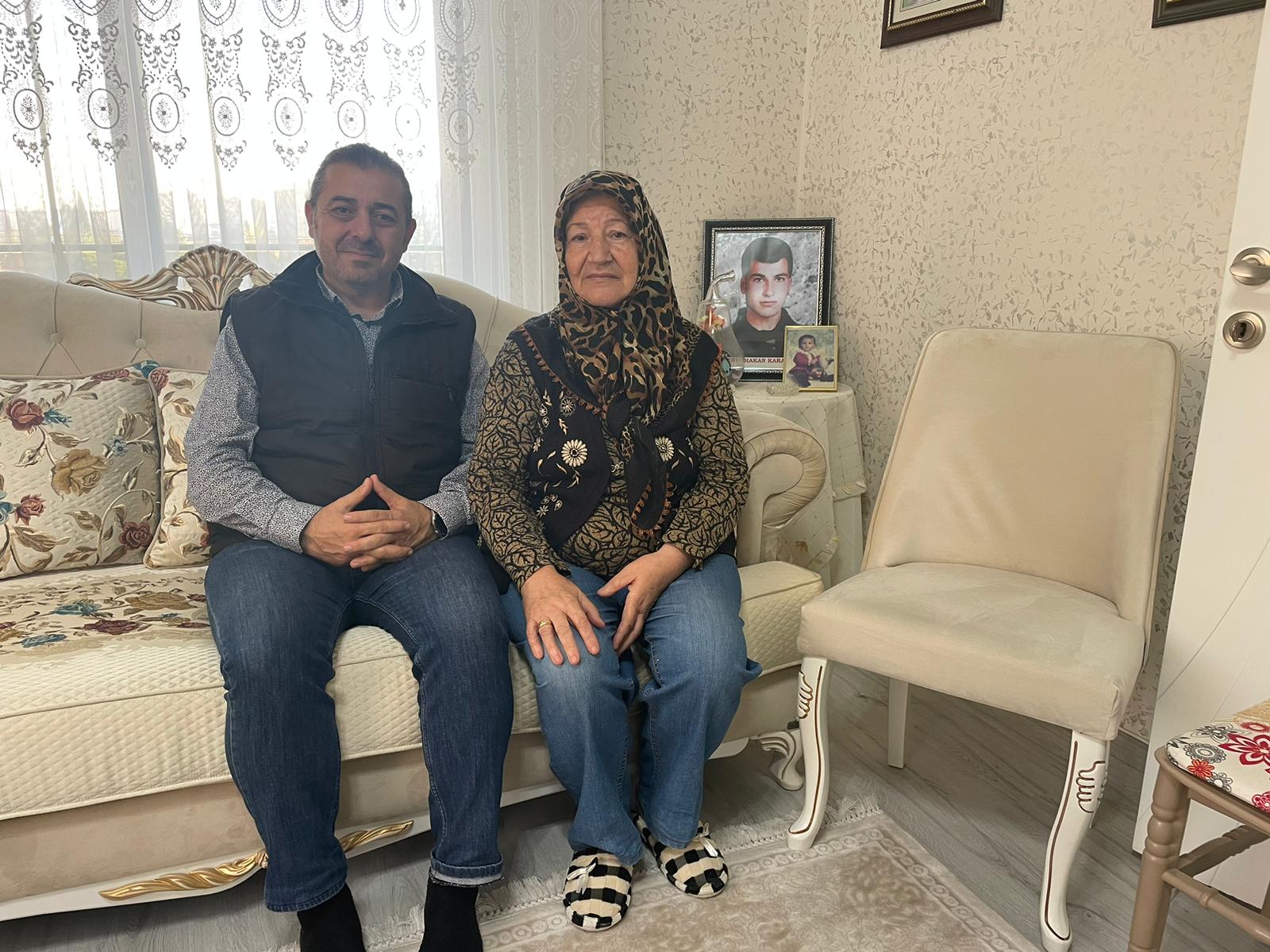 JANVAK Başkanı Savaş KARABALİ, Şehit J.Er Hakan KARAKAYA'nın Evini Ziyaret Etti