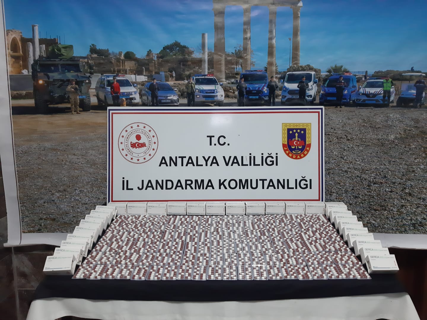 ANTALYA UYUŞTURUCU İLE MÜCADELEYE DEVAM EDİYOR