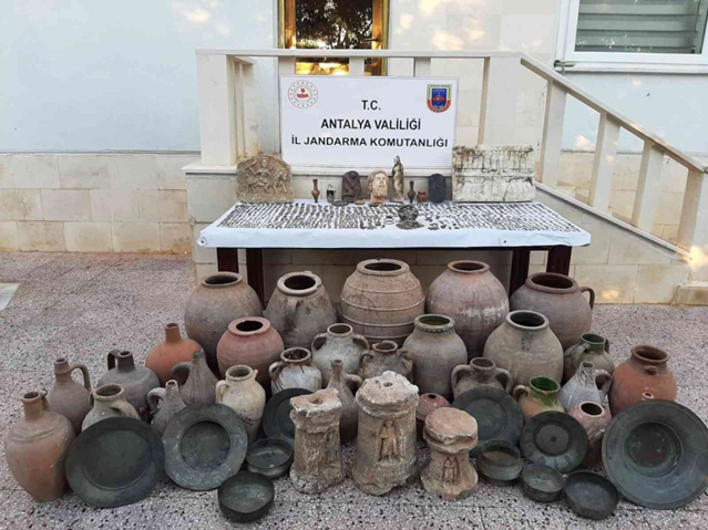 Antalya Jandarmadan tarihi eser operasyonu