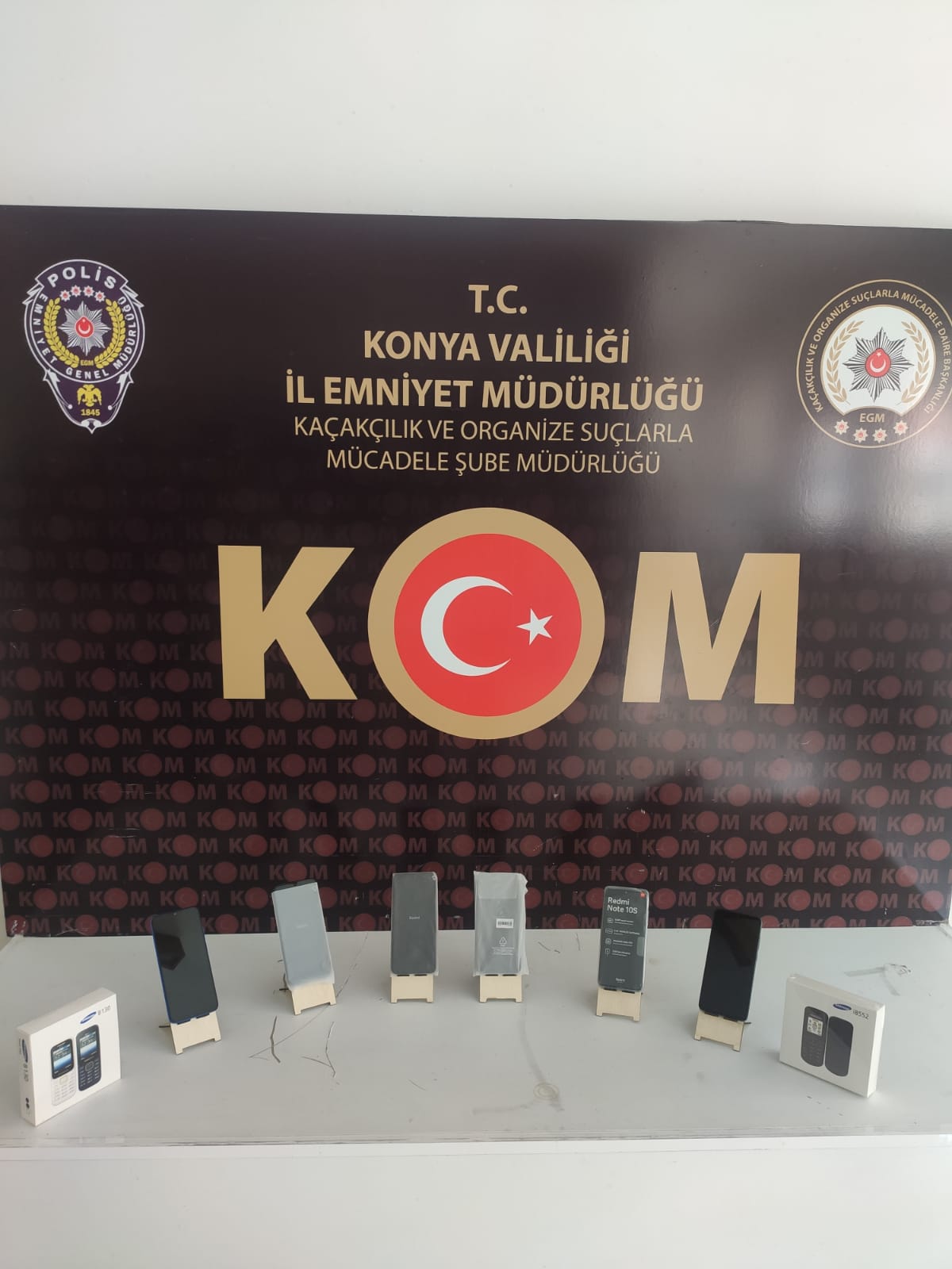 Konya’da kaçak cep telefonu operasyonu