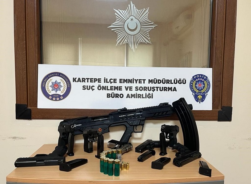 Kocaeli'de ruhsatsız tabanca ve tüfek ele geçirildi 